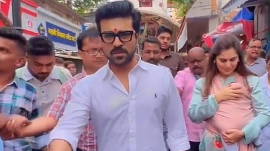 Ram Charan with his family in Mumbai (X)