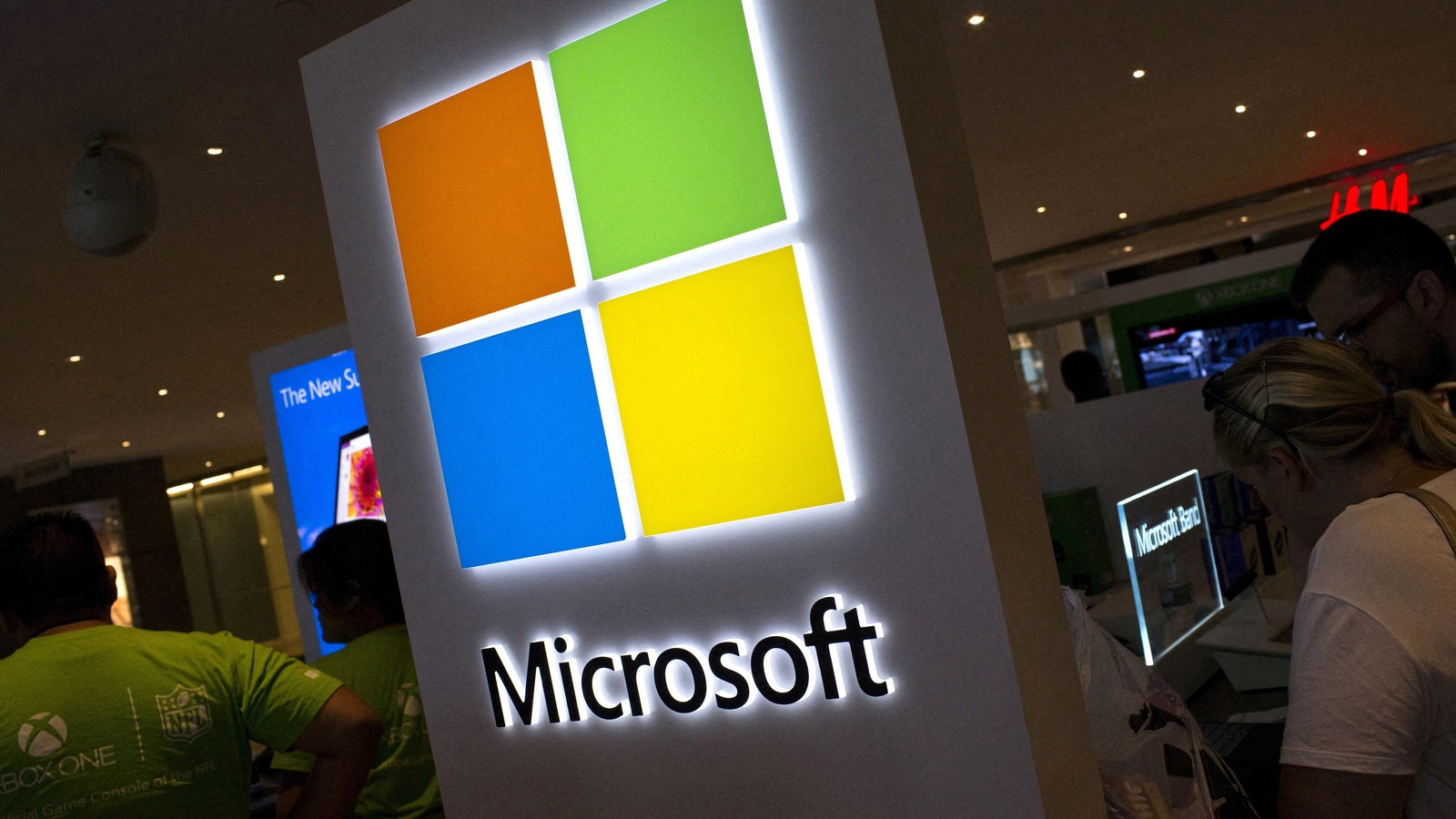 Microsoft ending support for Windows 10 could dispose 240 million PCs: Report - Vimarsana News