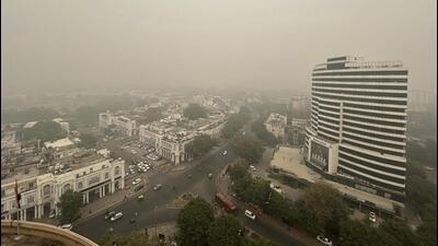 An official aware of the matter illustrated the policy’s feature by saying that if a person buys property in Janakpuri, they need not have it registered at the Janakpuri sub-registrar office and can, for instance, go to Lajpat Nagar, Sarojini Nagar or any other sub-registrar office where they find it convenient. (AP) An official aware of the matter illustrated the policy’s feature by saying that if a person buys property in Janakpuri, they need not have it registered at the Janakpuri sub-registrar office and can, for instance, go to Lajpat Nagar, Sarojini Nagar or any other sub-registrar office where they find it convenient. (AP)