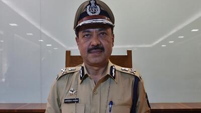 Thane, India - December,21, 2023: New Thane City Police Commissioner Ashutosh Dumbre took charge from former Police Commissioner Jaijeet Singh on Thursday ,in Thane, in Mumbai, India, on, Thursday, December ,21, 2023. ( Praful Gangurde / HT Photo )