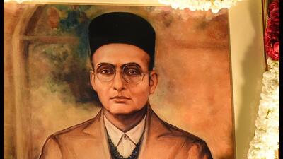 The timing of Krishnappa’s removal, coinciding with the participation of female students in the ‘Veera Savarkar Samsmarane’ program, has sparked debates in the district (Hindustan Times) The timing of Krishnappa’s removal, coinciding with the participation of female students in the ‘Veera Savarkar Samsmarane’ program, has sparked debates in the district (Hindustan Times)