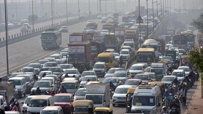 Traffic jam on NH9 near Indirapuram in Ghaziabad on Thursday. (Sakib Ali/HT Photo)