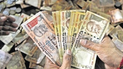 SC upholds demonetisation: The Supreme Court Constitution Bench, by a 4:1 majority, upheld the Union Government's decision taken six years ago to demonetize the currency notes of Rs. 500 and Rs. 1000 denominations on its first working day of 2023. The majority opinion stated that the Centre's notification dated November 8, 2016, is valid and meets the criteria of proportionality. (HT File Photo) SC upholds demonetisation: The Supreme Court Constitution Bench, by a 4:1 majority, upheld the Union Government's decision taken six years ago to demonetize the currency notes of Rs. 500 and Rs. 1000 denominations on its first working day of 2023. The majority opinion stated that the Centre's notification dated November 8, 2016, is valid and meets the criteria of proportionality. (HT File Photo)