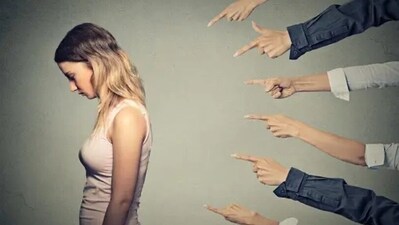 There are times when we may feel that our emotions and feelings are being dismissed by others. In such cases, it is important to learn to respond in a healthy manner, all the while setting boundaries and ensuring that we take a stand. "It’s about understanding their impact and learning how to respond," wrote Therapist Klara Kernig. Here are a few ways by which others may try to dismiss our feelings. (Unsplash) There are times when we may feel that our emotions and feelings are being dismissed by others. In such cases, it is important to learn to respond in a healthy manner, all the while setting boundaries and ensuring that we take a stand. "It’s about understanding their impact and learning how to respond," wrote Therapist Klara Kernig. Here are a few ways by which others may try to dismiss our feelings. (Unsplash)