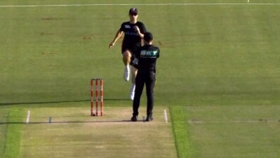 Tom Curran during practice session against Hobart Hurricanes (Channel 7/BBL) Tom Curran during practice session against Hobart Hurricanes (Channel 7/BBL)
