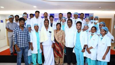 Doctors of Star Hospitals in Hyderabad with the patient, who was suffering from end-stage liver disease, and his donors. (HT Photo) Doctors of Star Hospitals in Hyderabad with the patient, who was suffering from end-stage liver disease, and his donors. (HT Photo)