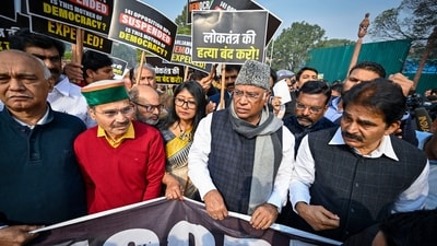 Leader of Opposition in Rajya Sabha Mallikarjun Kharge along with Opposition MPs during the protest March regarding the suspension of MPs. (Hindustan Times) Leader of Opposition in Rajya Sabha Mallikarjun Kharge along with Opposition MPs during the protest March regarding the suspension of MPs. (Hindustan Times)