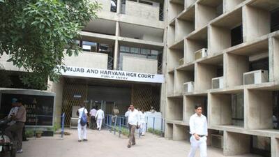 Murder accused shares selfie from jail, HC seeks report from DGP, prisons Murder accused shares selfie from jail, HC seeks report from DGP, prisons