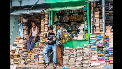 So much to read; so little time! (neelsky / Shutterstock) So much to read; so little time! (neelsky / Shutterstock)