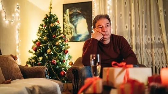 Financial stress is one of the intrusive thoughts during the holiday season. We may feel that we are spending too much during this time.&nbsp;(Unsplash)