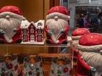 LOUISVILLE, KENTUCKY - DECEMBER 22: Christmas themed trinkets are displayed in a store at the St. Matthews Mall on December 22, 2023 in Louisville, Kentucky. Jon Cherry/Getty Images/AFP (Photo by Jon Cherry / GETTY IMAGES NORTH AMERICA / Getty Images via AFP) LOUISVILLE, KENTUCKY - DECEMBER 22: Christmas themed trinkets are displayed in a store at the St. Matthews Mall on December 22, 2023 in Louisville, Kentucky. Jon Cherry/Getty Images/AFP (Photo by Jon Cherry / GETTY IMAGES NORTH AMERICA / Getty Images via AFP)