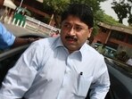 DMK MP Dayanidhi Maran has triggered a fresh language debate as he said Hindi speakers from Bihar clean toilets in Tamil Nadu. DMK MP Dayanidhi Maran has triggered a fresh language debate as he said Hindi speakers from Bihar clean toilets in Tamil Nadu.