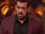 Salman Khan talks about Munawar's behaviour towards Mannara Chopra.