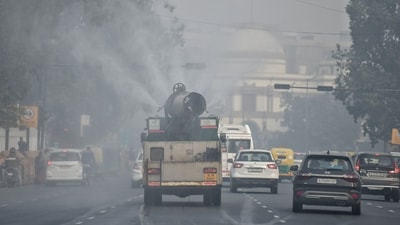 "It's getting tougher for us to take morning strolls as the cold is extreme. The fog and pollution are further compounding the woes of regular commuters and morning walkers. We are having step outdoors wearing masks to keep out health problems caused because of pollution," a local told was quoted as saying by news agency ANI on Saturday. (ANI) "It's getting tougher for us to take morning strolls as the cold is extreme. The fog and pollution are further compounding the woes of regular commuters and morning walkers. We are having step outdoors wearing masks to keep out health problems caused because of pollution," a local told was quoted as saying by news agency ANI on Saturday. (ANI)