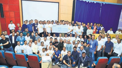 IIT-B’s 1998 batch pledges  ₹57 crore for supporting research