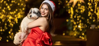 Actor Khushi Kapoor poses exclusively for HT City on the occasion of Christmas. (Satish Bate) Actor Khushi Kapoor poses exclusively for HT City on the occasion of Christmas. (Satish Bate)