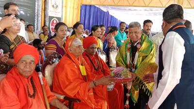 Former chief minister Jagdish Shettar during the 24th annual convention of the Veerashaiva Mahasabha rally in Davangere on Sunday. (X) Former chief minister Jagdish Shettar during the 24th annual convention of the Veerashaiva Mahasabha rally in Davangere on Sunday. (X)