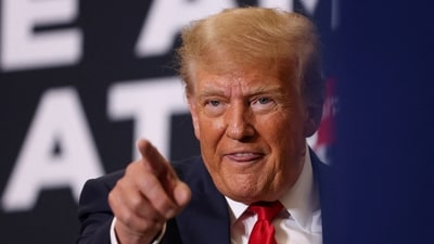 FILE PHOTO: Republican presidential candidate and former U.S. President Donald Trump attend a Waterloo, Iowa campaign event. REUTERS/Scott Morgan/File Photo (REUTERS)