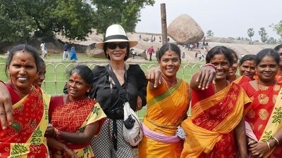 Catherine Zeta-Jones will be spending the Christmas eve in India. Catherine Zeta-Jones will be spending the Christmas eve in India.