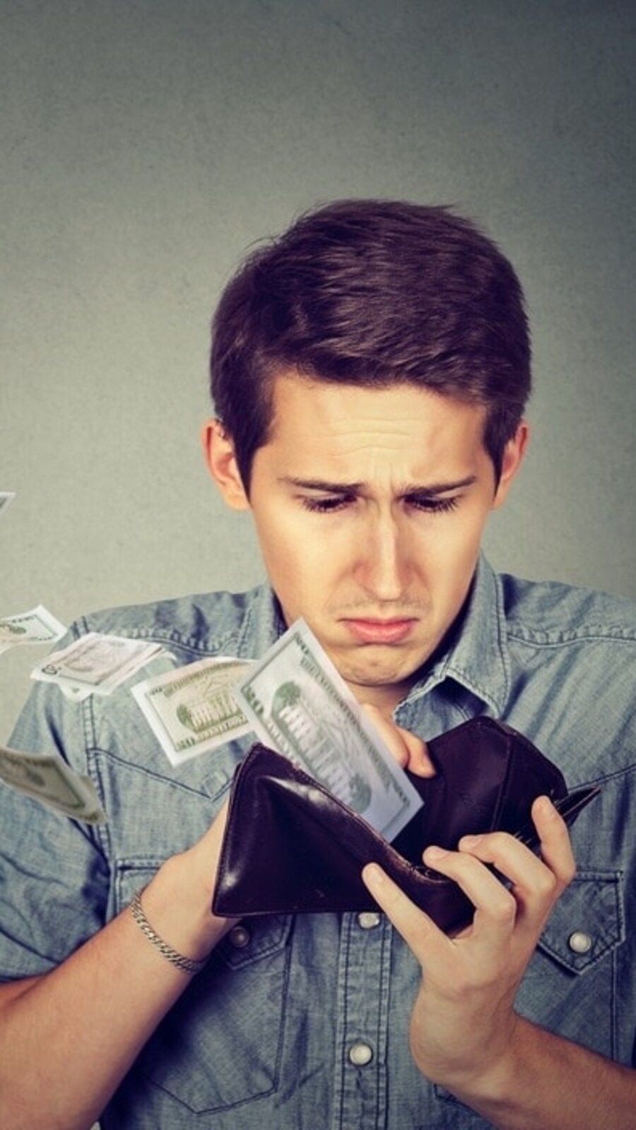 Get daily career and money astrological predictions that will help you make right decisions for your growth.