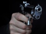 One police inspector in Patna was shot in the hand by some unknown miscreants. One police inspector in Patna was shot in the hand by some unknown miscreants.