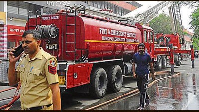 The Chandigarh MC currently has 21 firefighting vehicles, of which 16 have outlived their lives. (HT File) The Chandigarh MC currently has 21 firefighting vehicles, of which 16 have outlived their lives. (HT File)