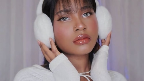 Frosty cheeks makeup trend adds a touch of icy radiance to your holiday glow. (Pinterest)