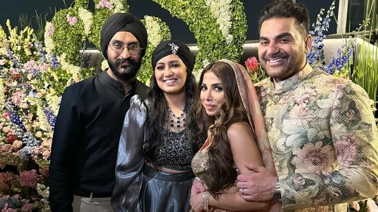 Harshdeep Kaur performed at Arbaaz Khan and Sshura Khan's wedding. Sharing a few pictures with the newlyweds and congratulating him, Harshdeep Kaur wrote, “Lots of love and Duas for the both of you. Loved performing for your most precious day with lots of love, warmth and music in the air!”