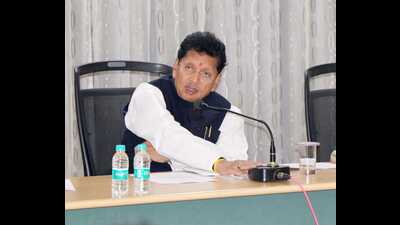 Deepak Kesarkar (in pic) directed local authorities to take immediate action to prevent untreated sewage from flowing into the river. (HT PHOTO) Deepak Kesarkar (in pic) directed local authorities to take immediate action to prevent untreated sewage from flowing into the river. (HT PHOTO)