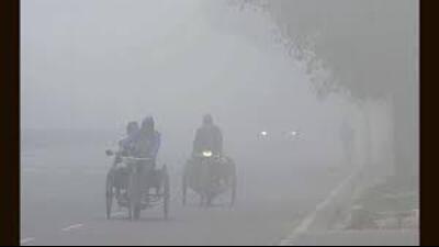 In Chandigarh, visibility dropped down to 800 meters at 5.30 am. When visibility is between 500-1,000 meters it is classified as shallow fog by the IMD. (HT File) In Chandigarh, visibility dropped down to 800 meters at 5.30 am. When visibility is between 500-1,000 meters it is classified as shallow fog by the IMD. (HT File)