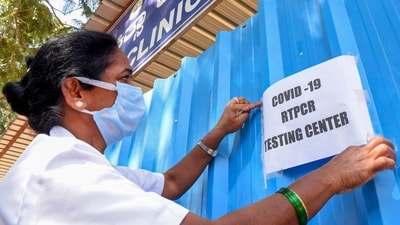 All three persons that passed away in kKarnataka due to Covid-19 reported breathlessness and had co-morbidities. (PTI) All three persons that passed away in kKarnataka due to Covid-19 reported breathlessness and had co-morbidities. (PTI)