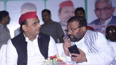 Samajwadi Party president Akhilesh Yadav and party leader Swami Prasad Maurya. (Deepak Gupta/HT Photo) Samajwadi Party president Akhilesh Yadav and party leader Swami Prasad Maurya. (Deepak Gupta/HT Photo)