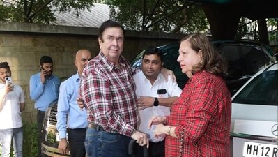 Randhir Kapoor and Babita arrive for the party. Randhir is Raj Kapoor's oldest son and father to Kareena Kapoor and Karisma Kapoor. Babita and him are separated. Randhir Kapoor and Babita arrive for the party. Randhir is Raj Kapoor's oldest son and father to Kareena Kapoor and Karisma Kapoor. Babita and him are separated.
