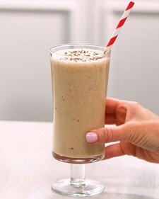 Apple and Date Smoothie (Pinterest) Apple and Date Smoothie (Pinterest)