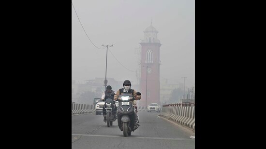 Winter woes: Ludhiana health experts warn of flu, paediatric pneumonia