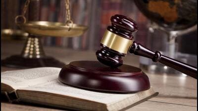 Ernakulam additional district and sessions court accepted the prosecution’s argument that an interior designer attempted to strangle his daughter at his house after giving her Coca-Cola mixed with liquor and then threw her into the Muttar River. (HT Atchives) Ernakulam additional district and sessions court accepted the prosecution’s argument that an interior designer attempted to strangle his daughter at his house after giving her Coca-Cola mixed with liquor and then threw her into the Muttar River. (HT Atchives)
