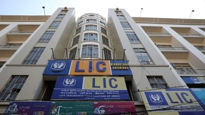 LIC has gained a profit of  ₹2.3 lakh crore in 2023 through multibagger stocks. (REUTERS)