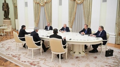 Russia's President Vladimir Putin and India's Foreign Minister Subrahmanyam Jaishankar attend a meeting with in Moscow (via REUTERS)