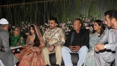 Arbaaz's parents, veteran screenwriter Salim Khan and Salma Khan, were also in attendance to bless the newlyweds (Instagram) Arbaaz's parents, veteran screenwriter Salim Khan and Salma Khan, were also in attendance to bless the newlyweds (Instagram)