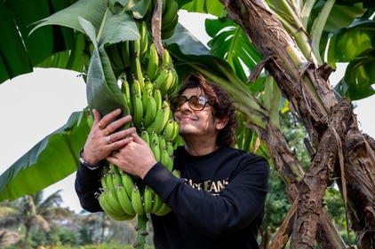 From Guava to bananas, Sonu Nigam loves his home-grown fruits (Raju Shinde/HT)