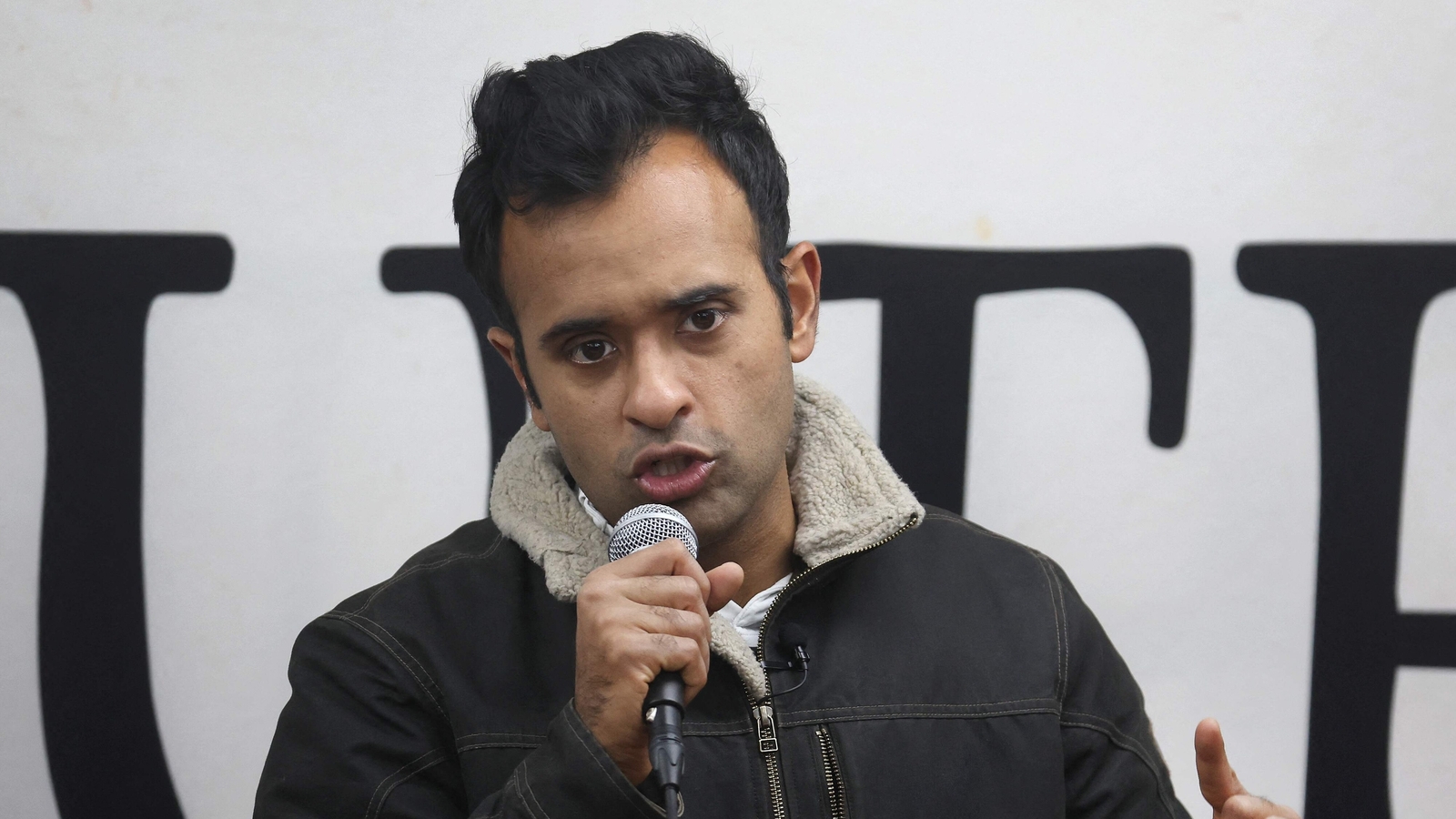 Vivek Ramaswamy blasts Bank of America's 'bias' for Black, Hispanic communities - Vimarsana News