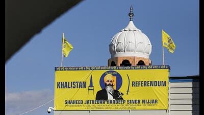 A banner with the image of Sikh leader Hardeep Singh Nijjar is seen at the Guru Nanak Sikh Gurdwara temple, site of his June 2023 killing, in Surrey, British Columbia, Canada September 20, 2023. (REUTERS) A banner with the image of Sikh leader Hardeep Singh Nijjar is seen at the Guru Nanak Sikh Gurdwara temple, site of his June 2023 killing, in Surrey, British Columbia, Canada September 20, 2023. (REUTERS)