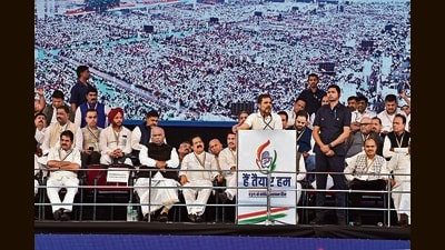 Congress leader Rahul Gandhi at a gathering during the party's “Hain Taiyaar Hum” rally in Nagpur on Thursday. (ANI) Congress leader Rahul Gandhi at a gathering during the party's “Hain Taiyaar Hum” rally in Nagpur on Thursday. (ANI)