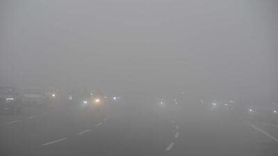 Early morning commuters at Khandsa road in Gurugram. (Parveen Kumar/ HT Photo) Early morning commuters at Khandsa road in Gurugram. (Parveen Kumar/ HT Photo)