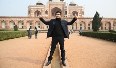 Ishwak Singh on visiting various monuments in Delhi