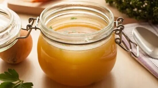 Bone broth is high in an amino acid called glutamic acid. This helps in aiding and healing leaky guts. It also helps in maintaining the functioning of the intestinal wall. (Unsplash)
