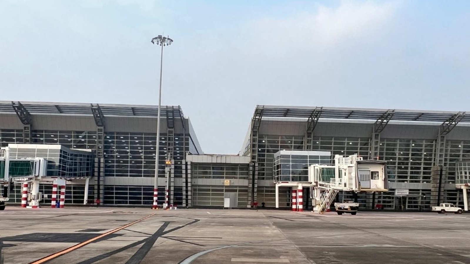 Bomb scare at Mangaluru airport; email says 'we are terrorist group called...' - Vimarsana News