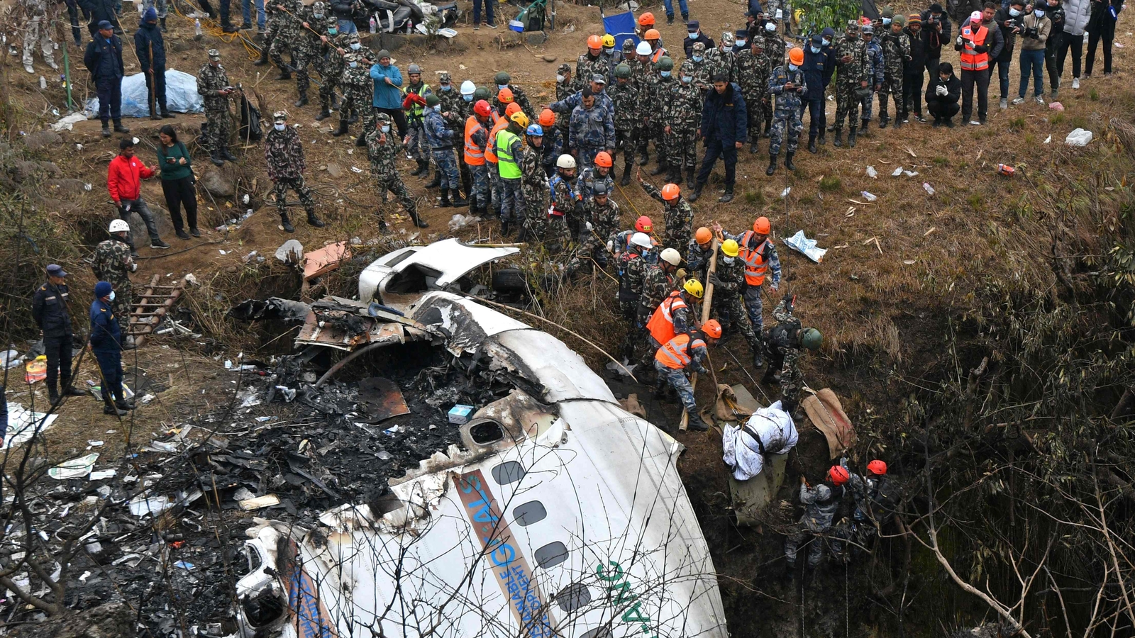 Pilots mistakenly cutting power caused Nepal plane crash, says report - Vimarsana News