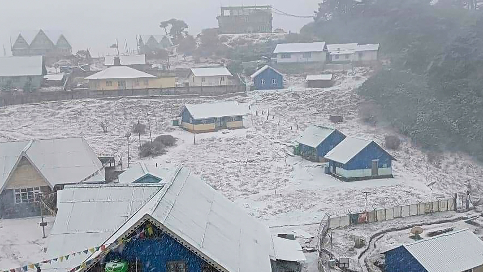 Darjeeling hills to welcome tourists with enchanting year-end snowfall | Travel