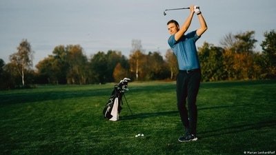 As he pursues a career in professional golf, Robin Smicklas is hoping to help reduce the stigma about having Tourette's. (Marian Lenhard/laif) As he pursues a career in professional golf, Robin Smicklas is hoping to help reduce the stigma about having Tourette's. (Marian Lenhard/laif)